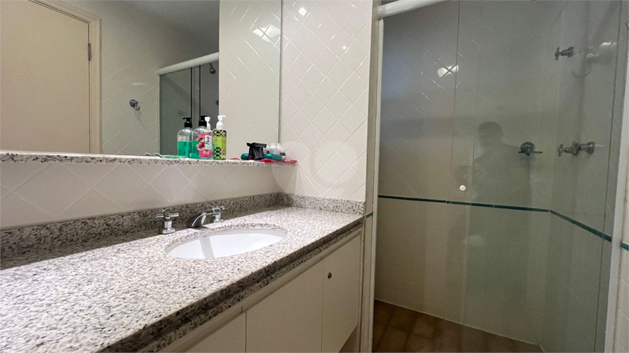 Foto REO1096252