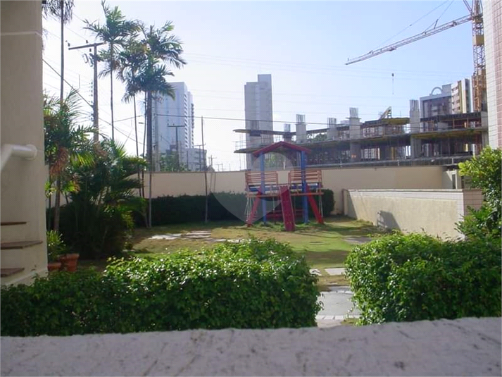 Foto REO1096279
