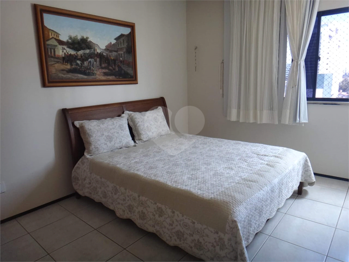 Foto REO1096279
