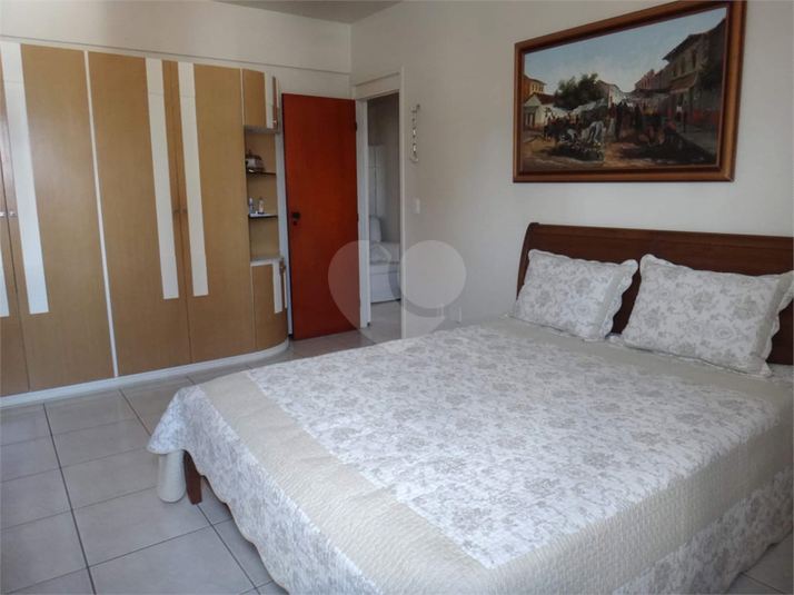 Foto REO1096279