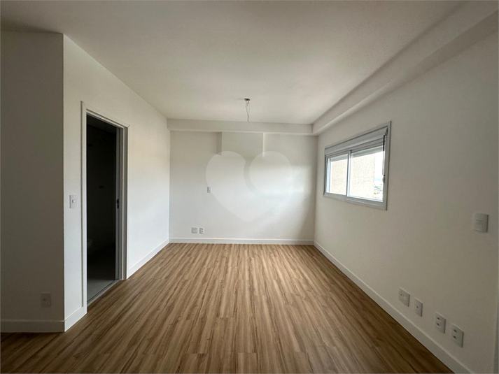 Foto REO1096287
