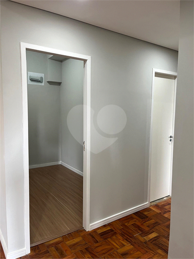 Foto REO1096301