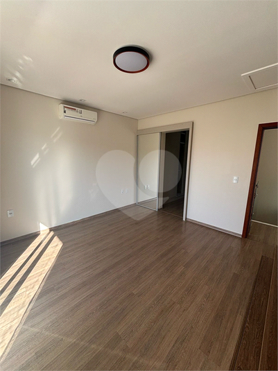 Foto REO1096306