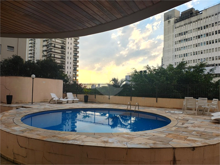 Foto REO1096307