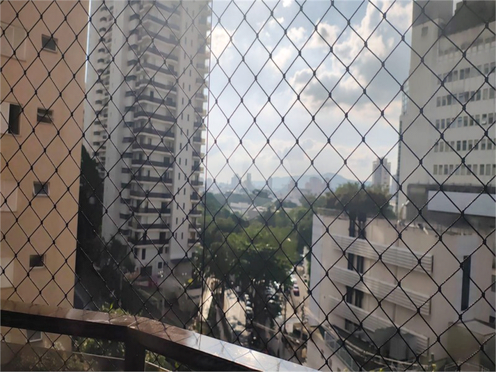 Foto REO1096307