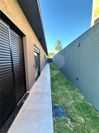 Foto REO1096346