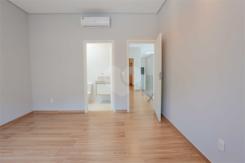 Foto REO1096352