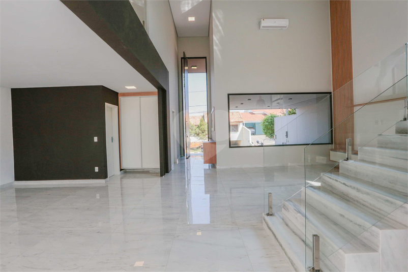 Foto REO1096352