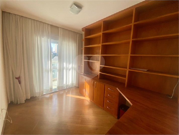Foto REO1096354
