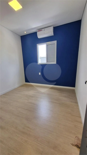 Foto REO1096355