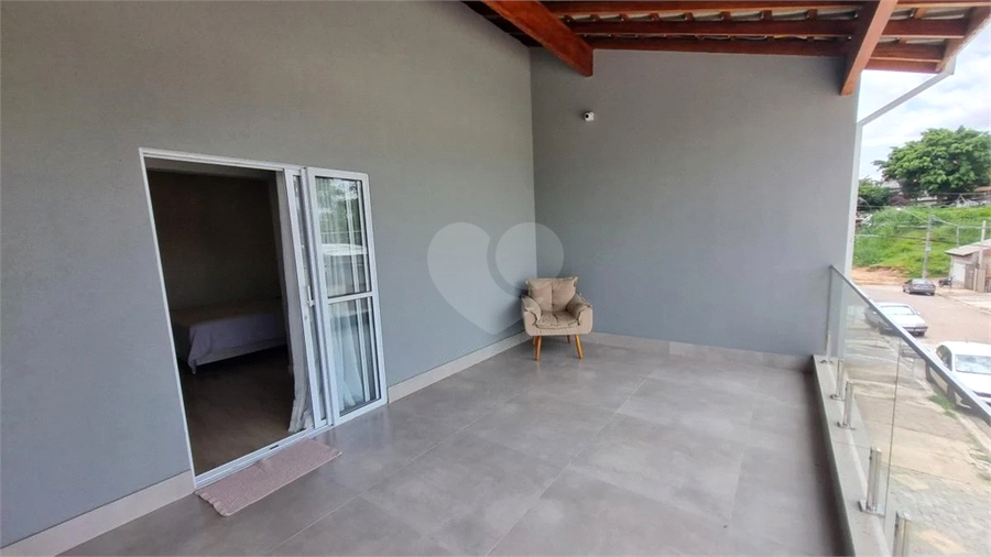 Foto REO1096355