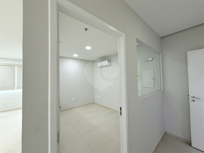 Foto REO1096356