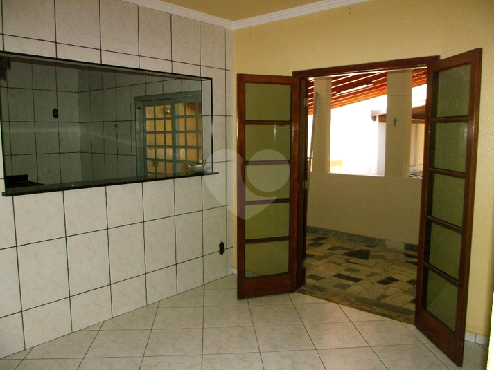 Foto REO1096357