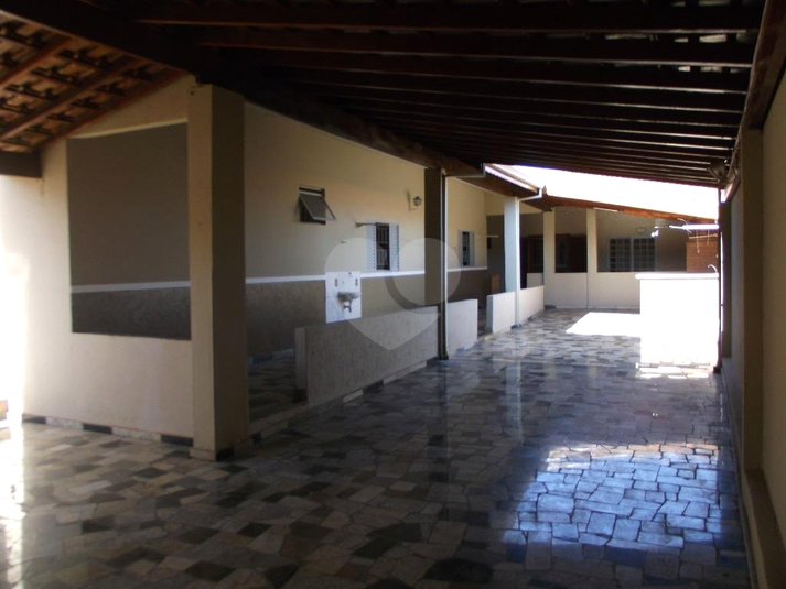 Foto REO1096357