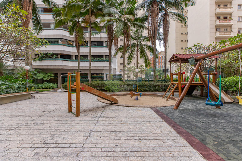 Foto REO1096361
