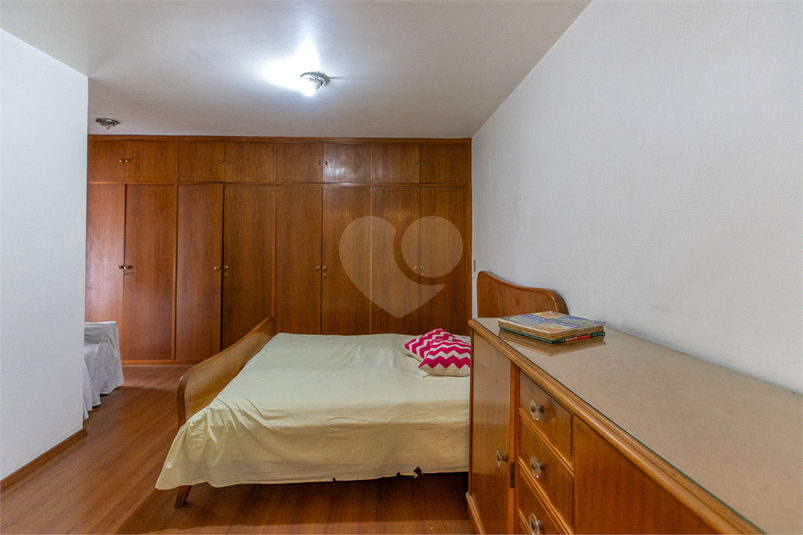 Foto REO1096361