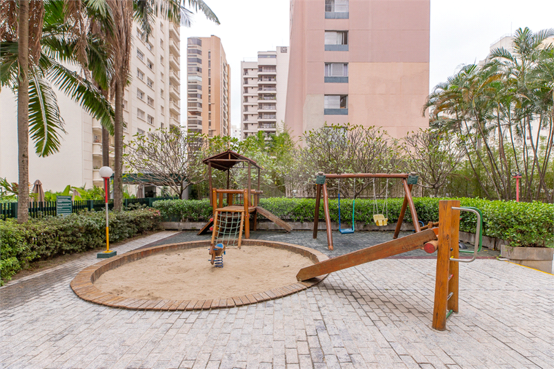 Foto REO1096361