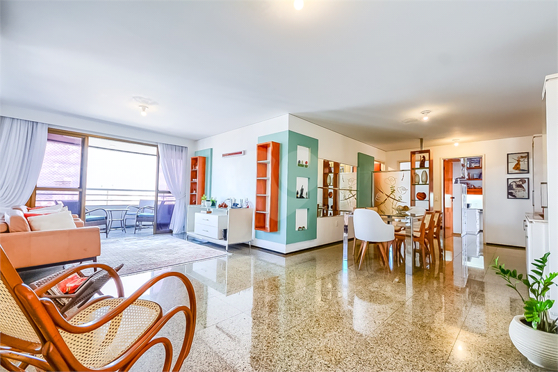 Foto REO1096376