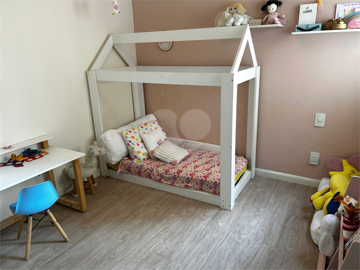 Foto REO1096381