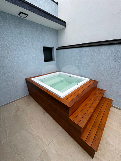 Foto REO1096398