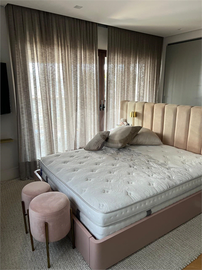 Foto REO1096414
