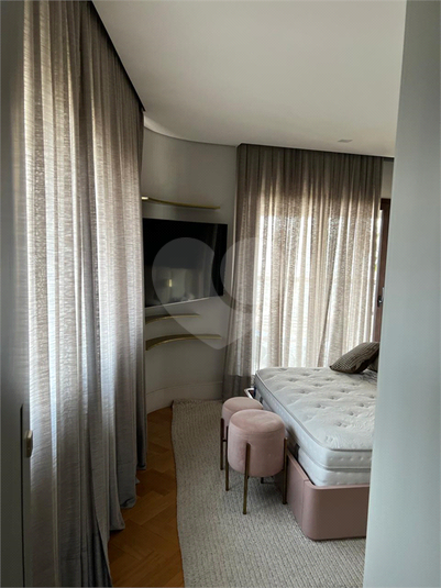 Foto REO1096414