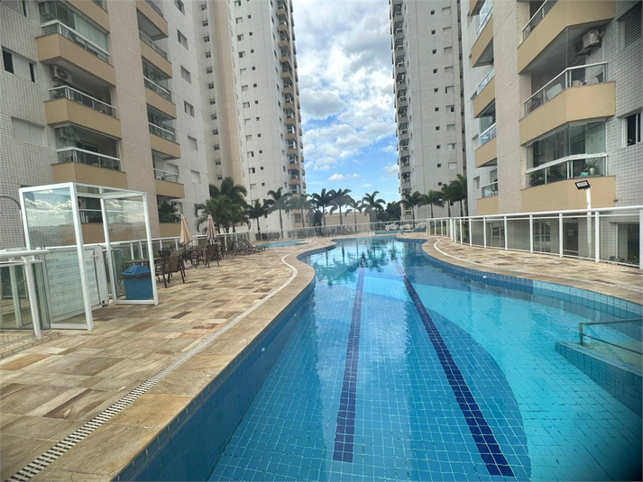 Foto REO1096415