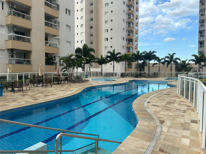Foto REO1096415