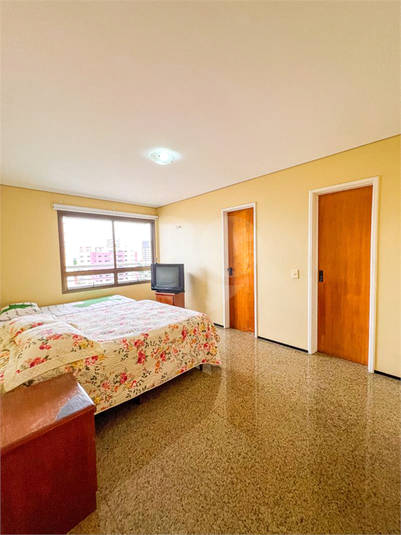 Foto REO1096418