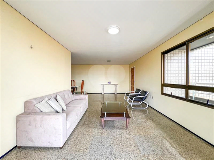 Foto REO1096418