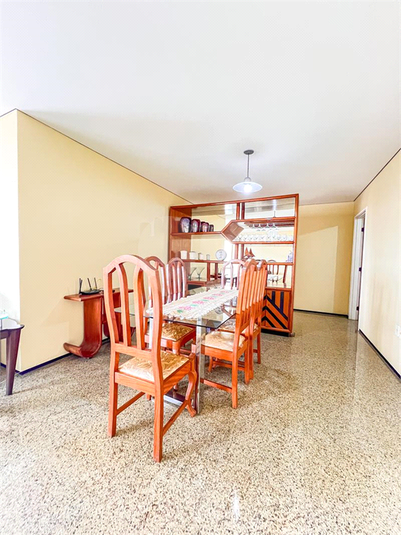 Foto REO1096418