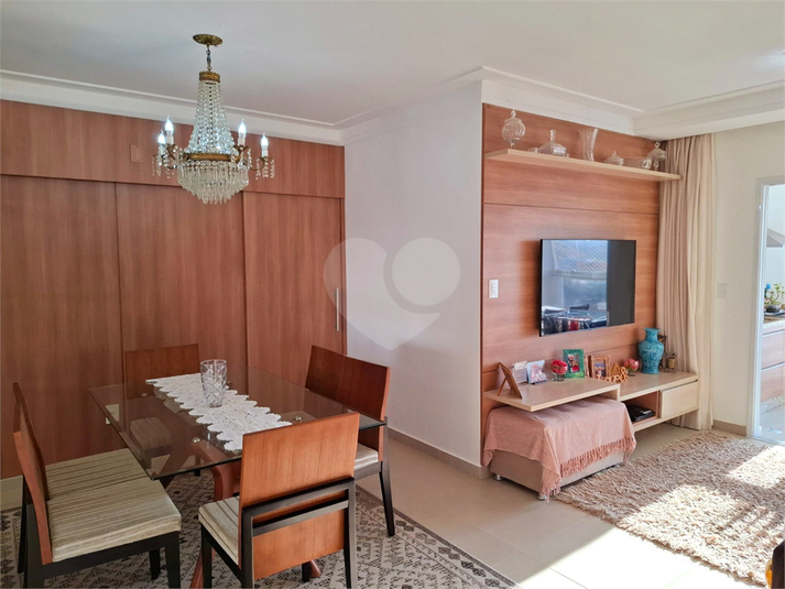 Foto REO1096431