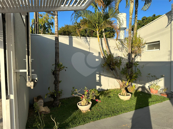 Foto REO1096447