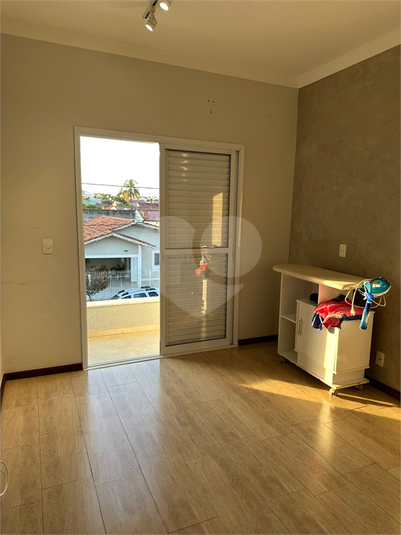 Foto REO1096447