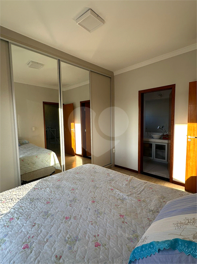 Foto REO1096447