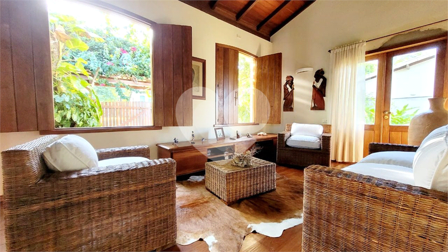 Foto REO1096451