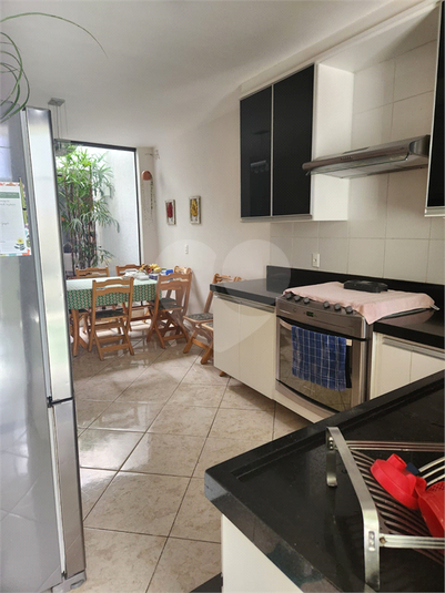 Foto REO1096476