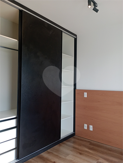 Foto REO1096527