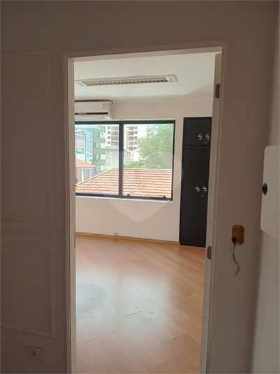 Foto REO1096535