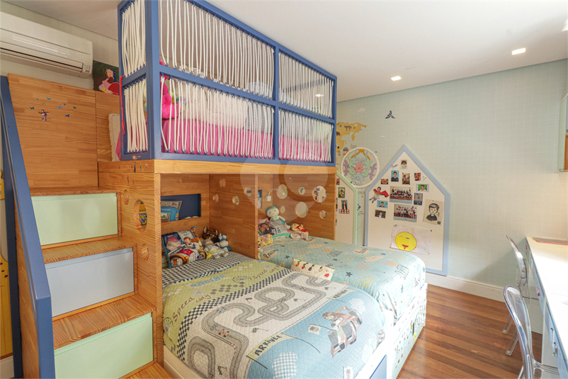 Foto REO1096540