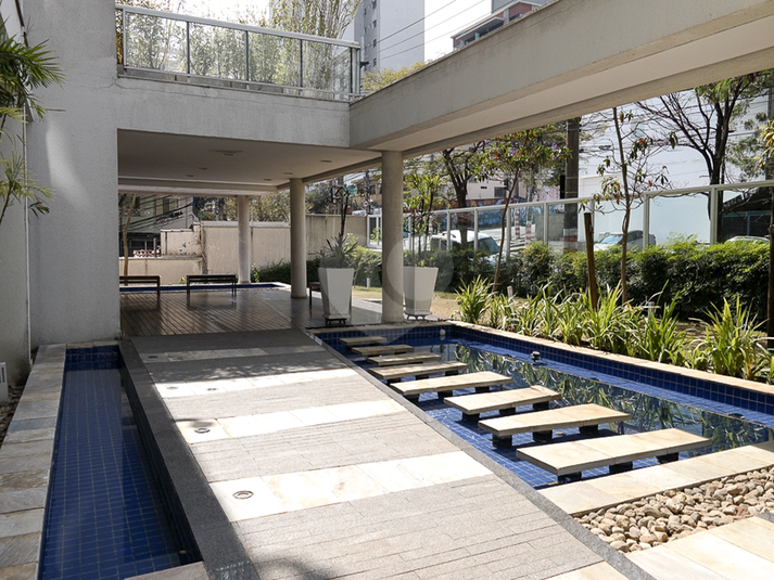 Foto REO1096556