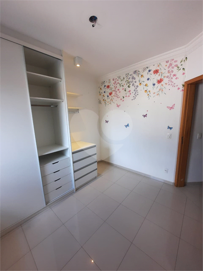 Foto REO1096587