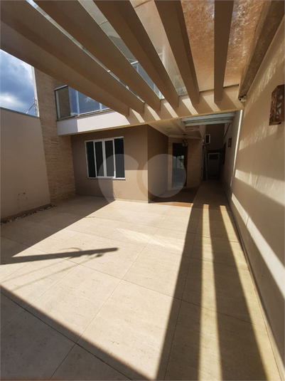 Foto REO1096587