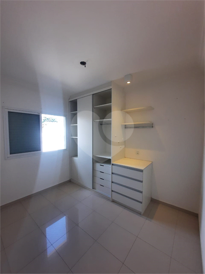 Foto REO1096587
