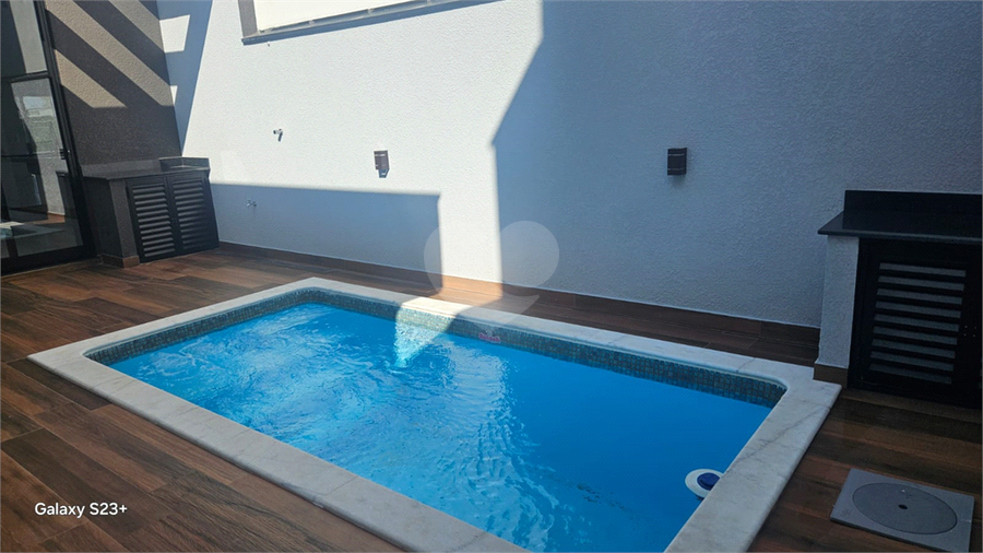 Foto REO1096590