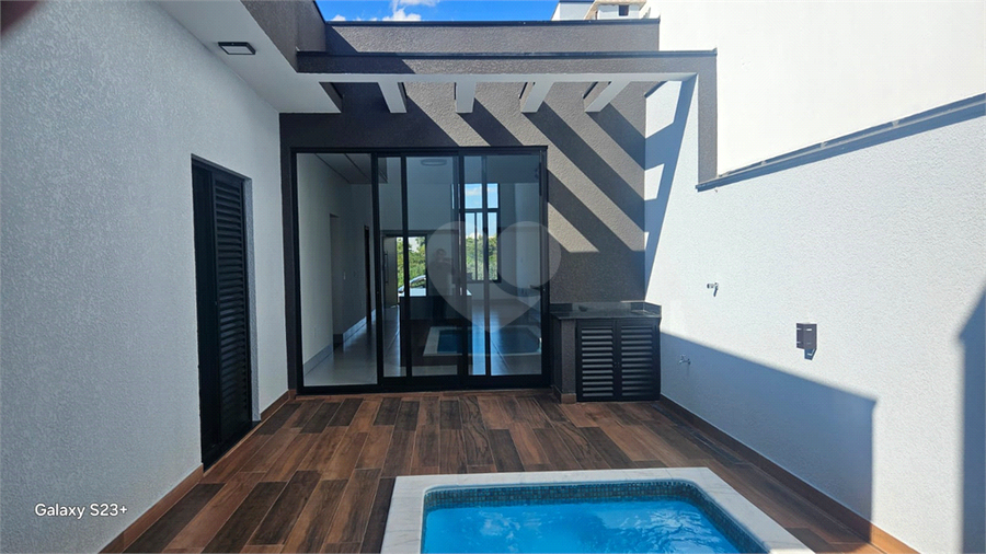 Foto REO1096590