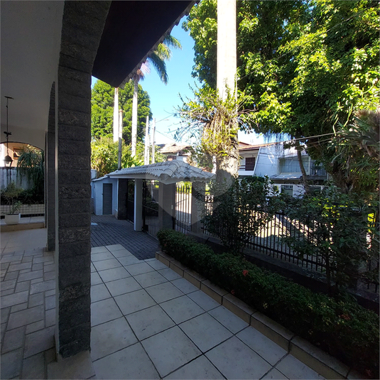 Foto REO1096595