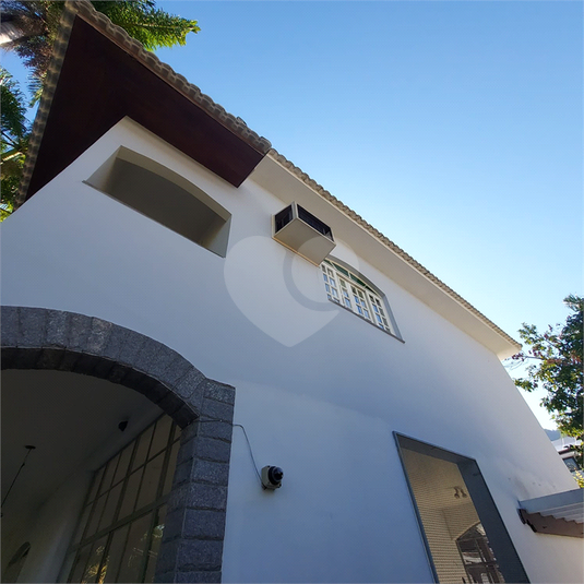 Foto REO1096595