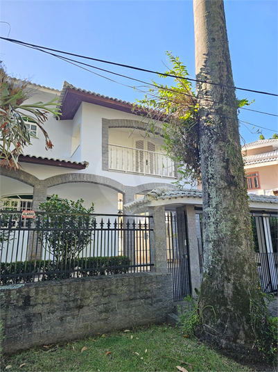 Foto REO1096595