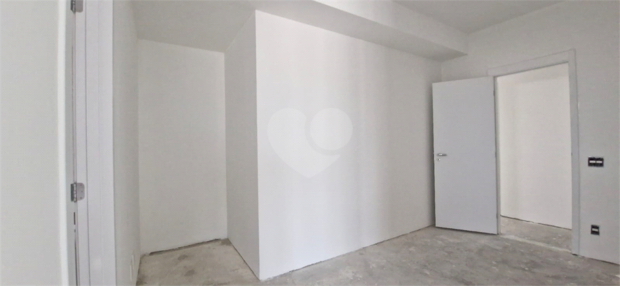 Foto REO1096600